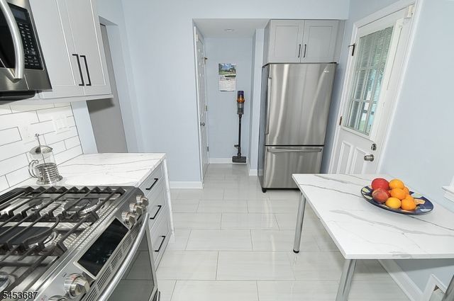 1700 Westover Rd, Linden City, NJ 07036