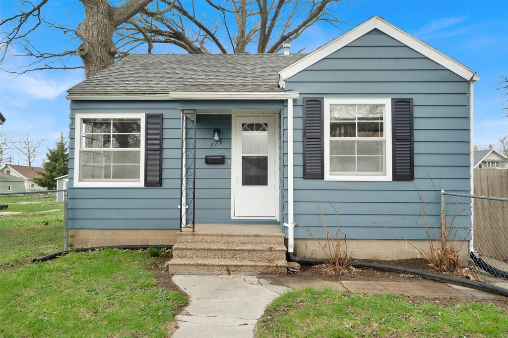 829 14th Street NE, Cedar Rapids, IA 52402