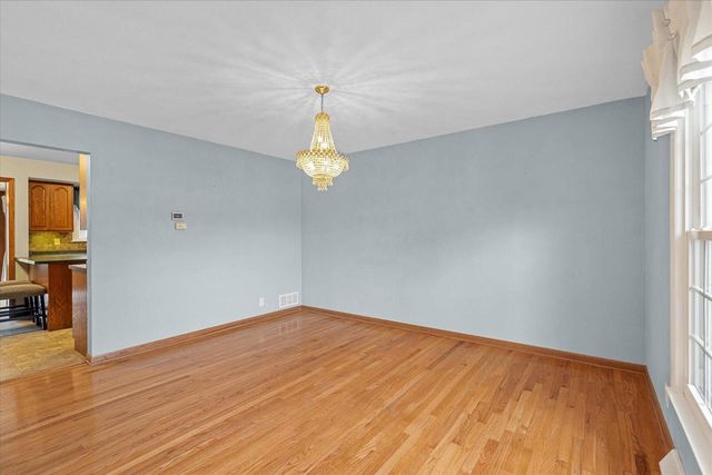 23 Queens COURT, Racine, WI 53402