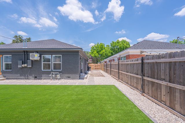 4202 Clay Street B, Houston, TX 77023