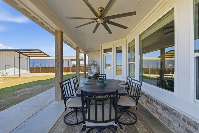 116 Oak Grove Drive, Rhome, TX 76078