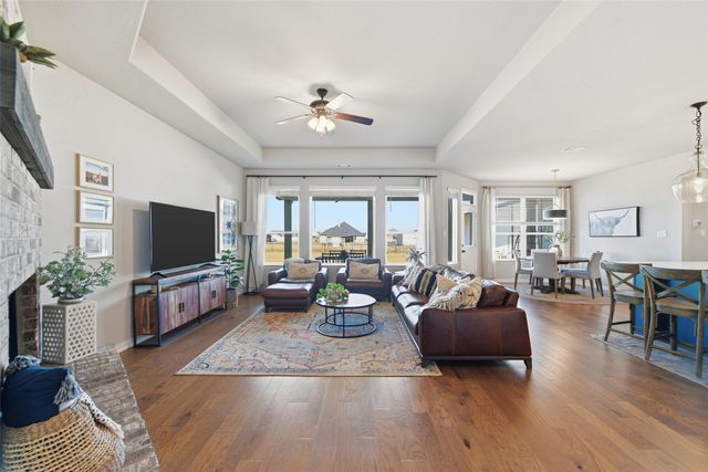 116 Oak Grove Drive, Rhome, TX 76078