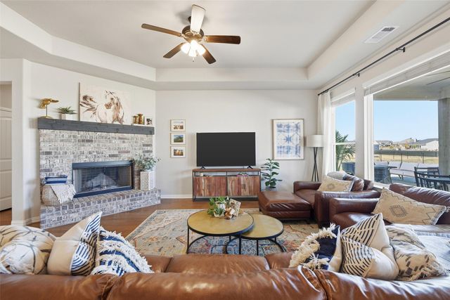 116 Oak Grove Drive, Rhome, TX 76078