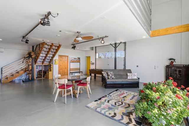 25 Camino Largo, Santa Fe, NM 87507