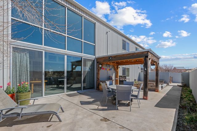 25 Camino Largo, Santa Fe, NM 87507