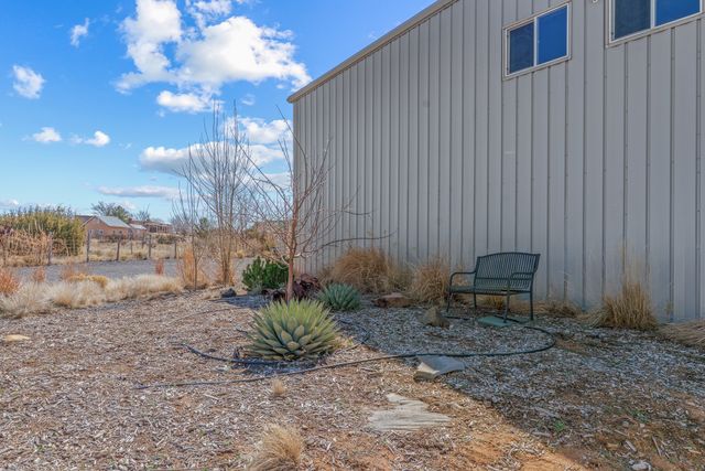 25 Camino Largo, Santa Fe, NM 87507