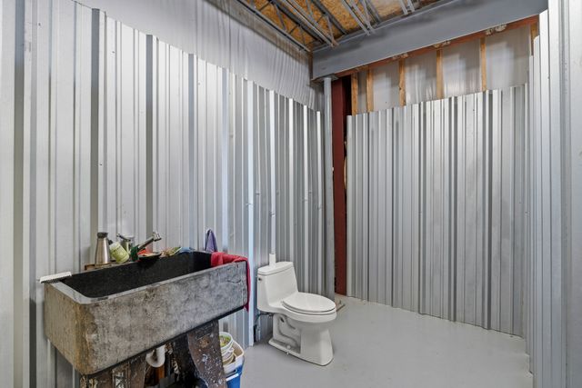 25 Camino Largo, Santa Fe, NM 87507