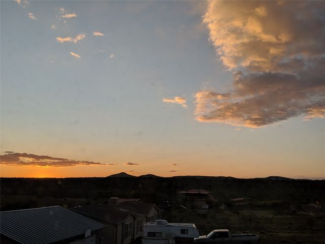 25 Camino Largo, Santa Fe, NM 87507