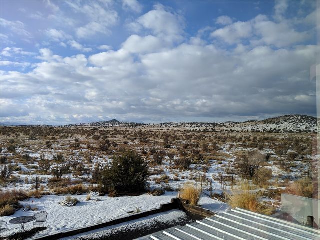 25 Camino Largo, Santa Fe, NM 87507