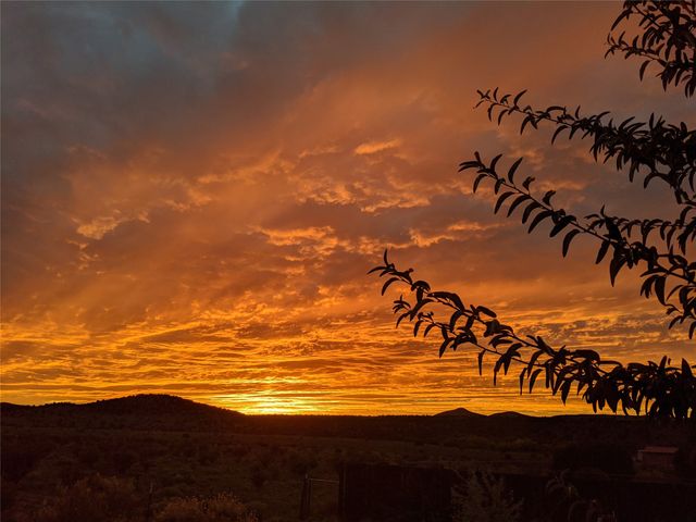 25 Camino Largo, Santa Fe, NM 87507