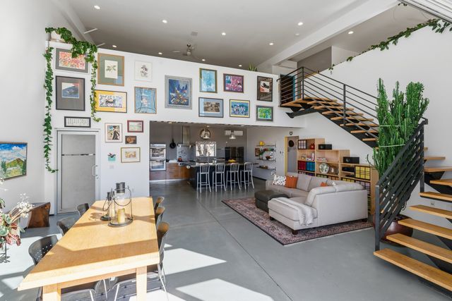 25 Camino Largo, Santa Fe, NM 87507