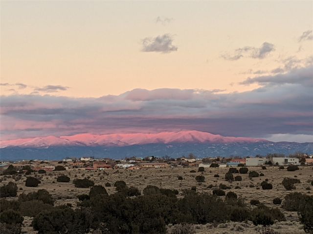 25 Camino Largo, Santa Fe, NM 87507