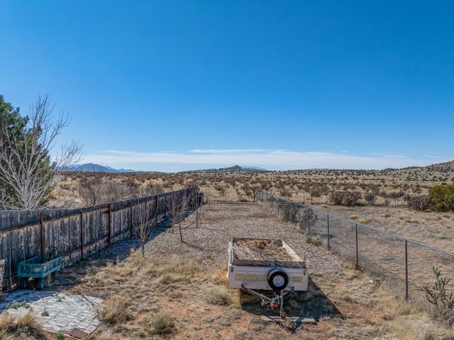 25 Camino Largo, Santa Fe, NM 87507