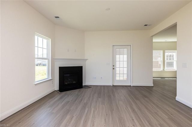 106 Getty RD, Suffolk, VA 23434