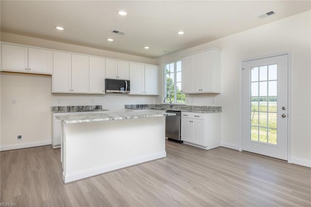106 Getty RD, Suffolk, VA 23434