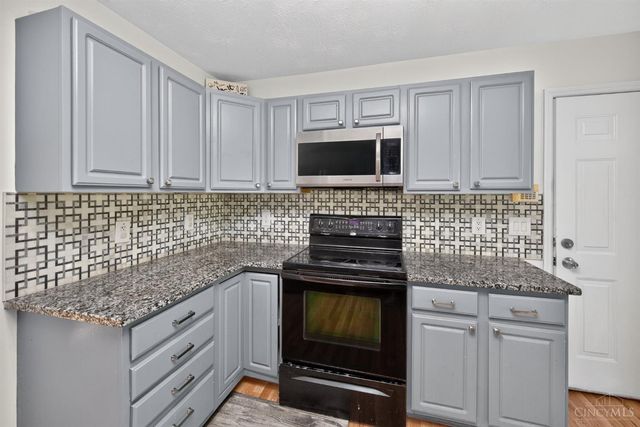 11909 Winston Circle, Forest Park, OH 45240