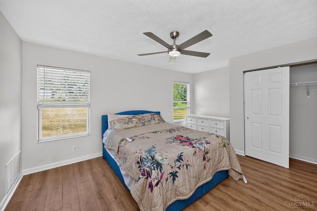 11909 Winston Circle, Forest Park, OH 45240