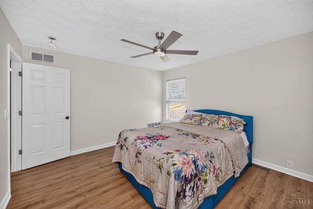 11909 Winston Circle, Forest Park, OH 45240