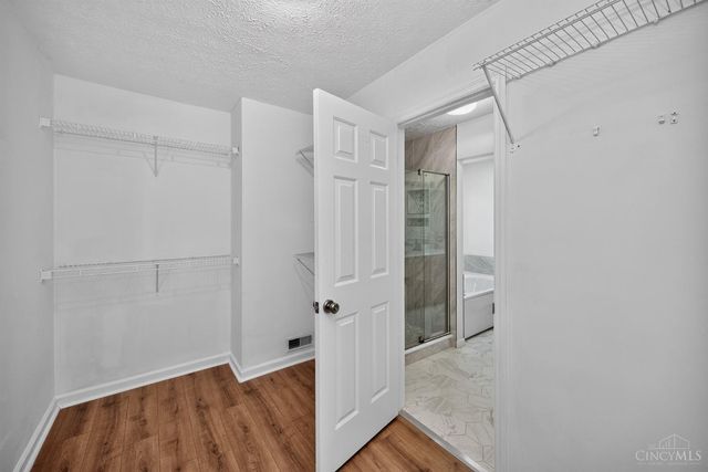 11909 Winston Circle, Forest Park, OH 45240