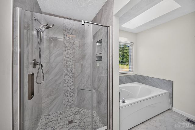 11909 Winston Circle, Forest Park, OH 45240