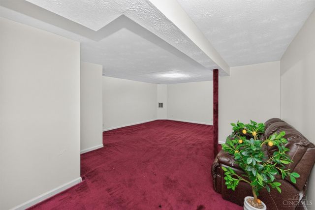 11909 Winston Circle, Forest Park, OH 45240