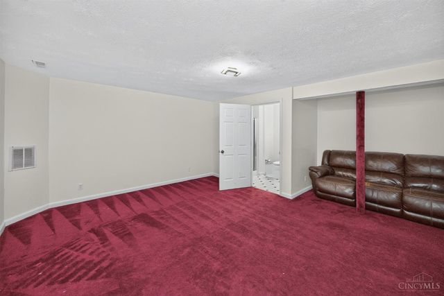 11909 Winston Circle, Forest Park, OH 45240
