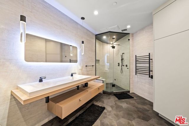1100 Wilshire Boulevard 3208, Los Angeles, CA 90017