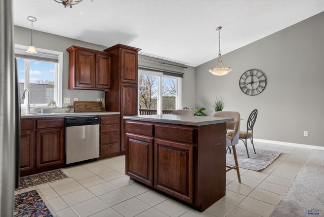 401 KAHLER CT, Rapid City, SD 57701