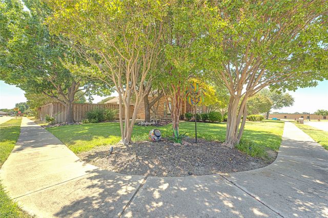 130 W Clubview Court, Murphy, TX 75094