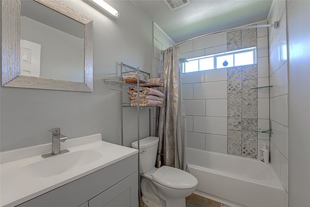 130 W Clubview Court, Murphy, TX 75094