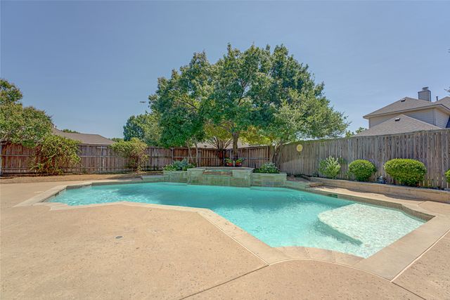 130 W Clubview Court, Murphy, TX 75094