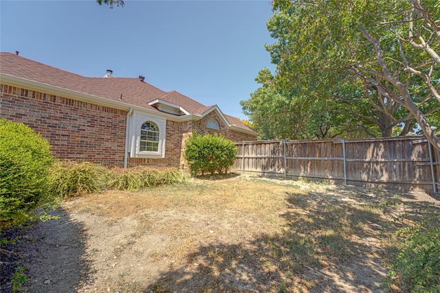 130 W Clubview Court, Murphy, TX 75094