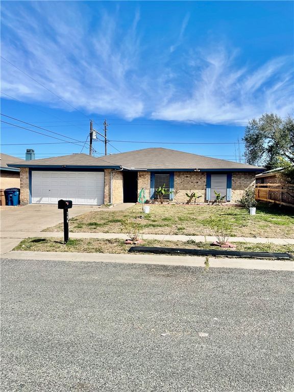 744 Alhambra Dr, Corpus Christi, TX 78418 — exterior
