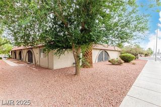 848 Hedge Way 5, Las Vegas, NV 89110
