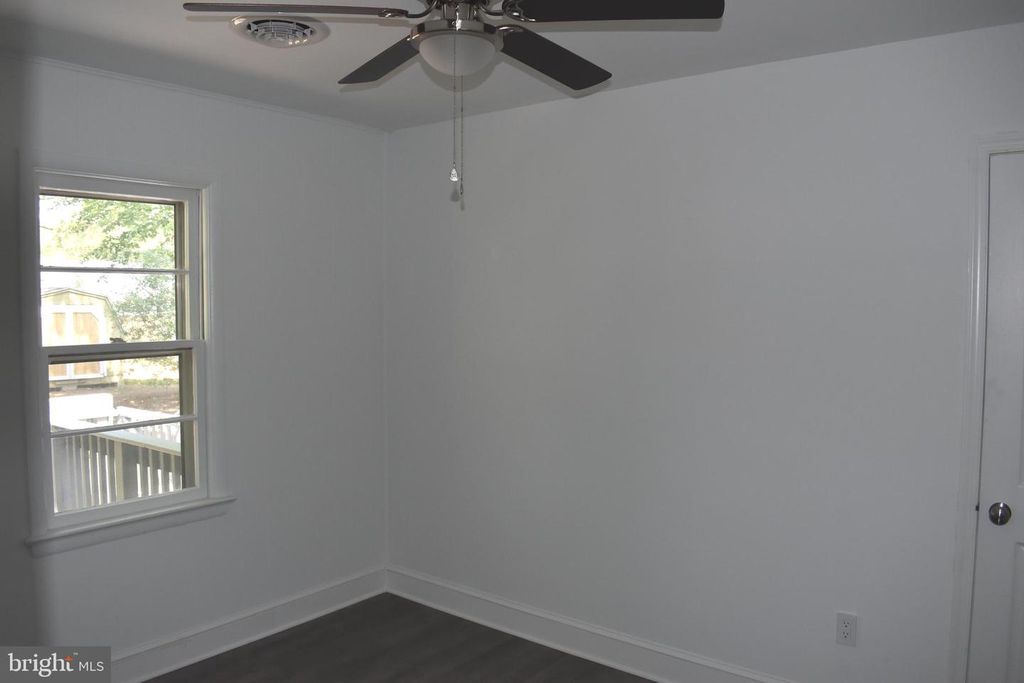 Image 10 of property listing at 111 RICHARDSON DR, Cambridge, MD 21613