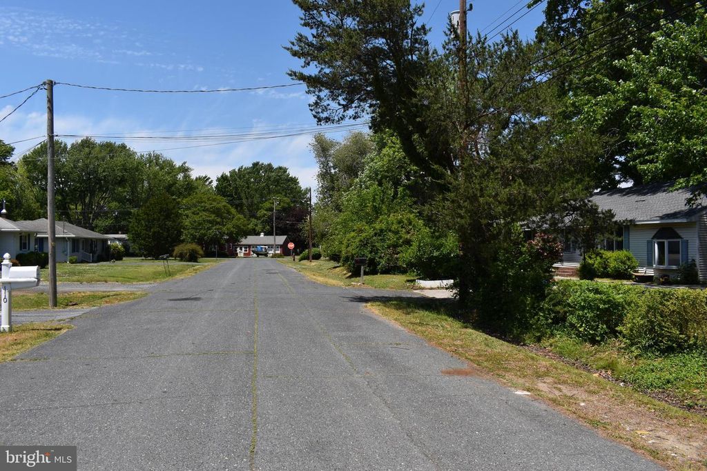 Image 18 of property listing at 111 RICHARDSON DR, Cambridge, MD 21613