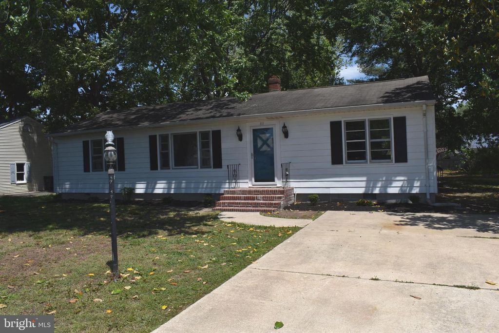 Image 2 of property listing at 111 RICHARDSON DR, Cambridge, MD 21613
