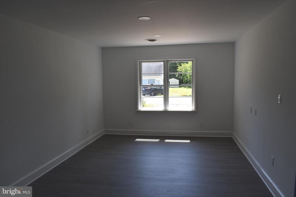 Image 6 of property listing at 111 RICHARDSON DR, Cambridge, MD 21613