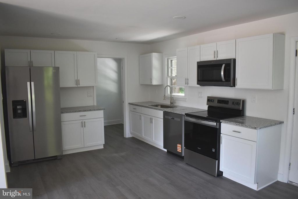 Image 7 of property listing at 111 RICHARDSON DR, Cambridge, MD 21613