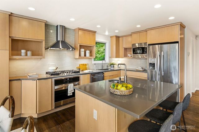 1832 Shoreview Lane SW, Burien, WA 98146