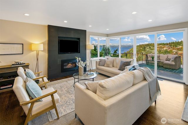 1832 Shoreview Lane SW, Burien, WA 98146