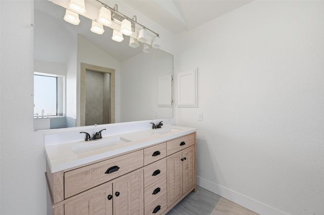 6301 Meadow Glen Drive, Arlington, TX 76018