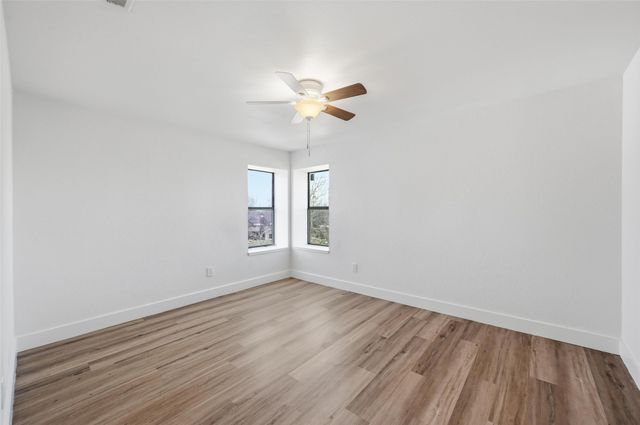 6301 Meadow Glen Drive, Arlington, TX 76018