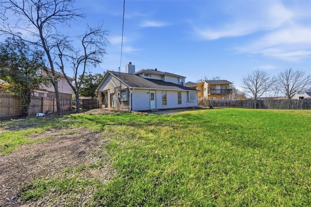 6301 Meadow Glen Drive, Arlington, TX 76018