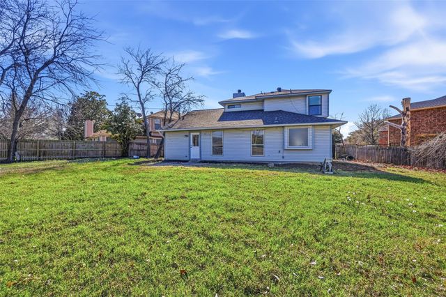 6301 Meadow Glen Drive, Arlington, TX 76018