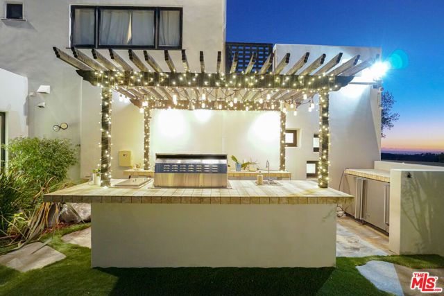 13211 Mulholland Drive, Beverly Hills, CA 90210