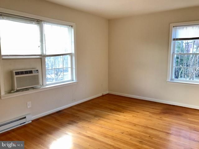 1214 WILLIAM ST, Fredericksburg, VA 22401