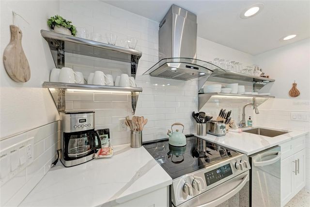 116 HAMMOCK ROAD, Anna Maria, FL 34216