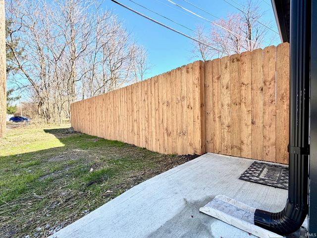 103 E Warren Street, Mitchell, IN 47446