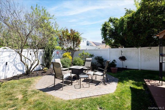 32 Yost Boulevard, Oceanside, NY 11572